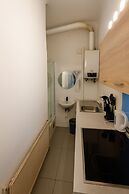 Modern 2BR Apt Near Karlsplatz