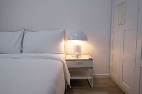 Tyms Elegant 4BR 2BA APT Changning