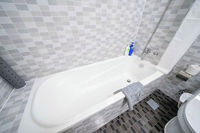 Tyms Elegant 4BR 2BA APT Changning