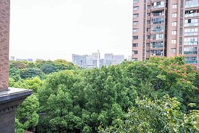 Tyms 4BR 2BA APT Riverside