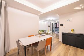 Tyms 4BR 2BA APT Riverside