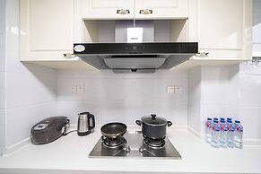 Tyms 4BR 2BA APT Riverside