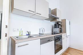Comfy 2BR Flat Belvedere Vicinity