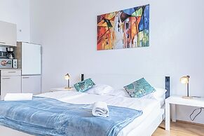 Comfy 2BR Flat Belvedere Vicinity