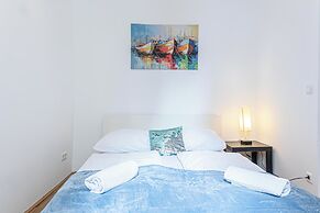 Comfy 2BR Flat Belvedere Vicinity