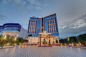 Hotel Warma Palace