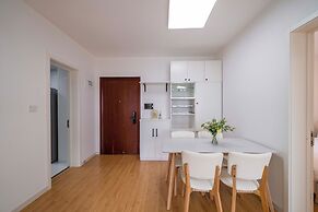 Tyms 2BR APT Riverside Garden