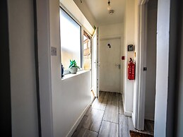 Ensuite6 Woodhouse private bath 2kitchen