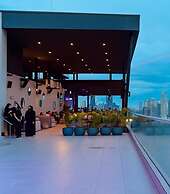 Studio Apartment with Ocean View