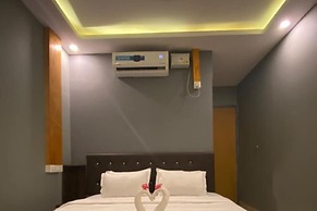 YogiTree Beach Resort & Cafe