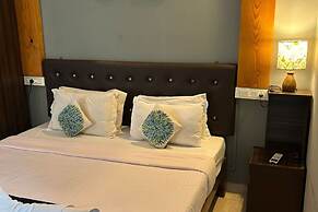 YogiTree Beach Resort & Cafe