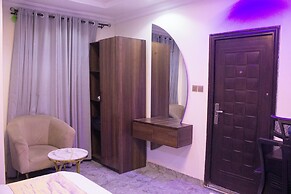 Ravella Hotel and Suites