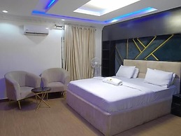 Ravella Hotel and Suites