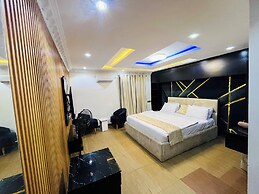 Ravella Hotel and Suites