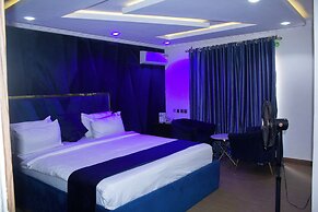 Ravella Hotel and Suites