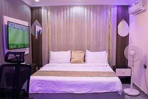 Ravella Hotel and Suites