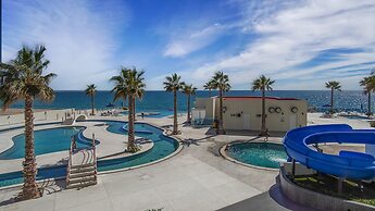 Breathtaking 2 Bedroom Condominium