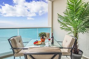 Stunning 1 Bedroom Condominium