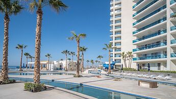 Amazing two Bedroom Beach Front Condo W405