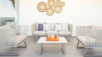 Panoramic And Immersive Water View 2 Bedroom E2002
