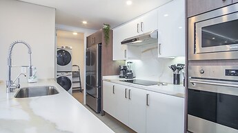 Panoramic And Immersive Water View 2 Bedroom E2002