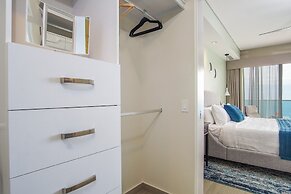Beautiful 2 Bedroom Condo Encantame Tower E 802