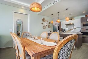 Beautiful 2 Bedroom Condo Encantame Tower E 802
