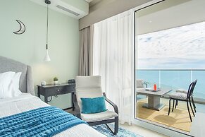 Beautiful 2 Bedroom Condo Encantame Tower E 802