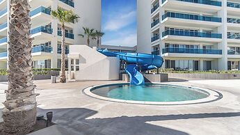 Panoramic Beach Front Condo Verano 1704