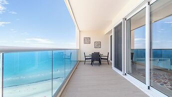 Panoramic Beach Front Condo Verano 1704
