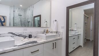 Distinctive Elegance 2 Bedroom Unit Encantame Viento 202