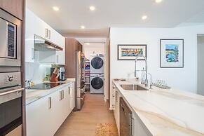 Sensational 2 Bedroom Condominium