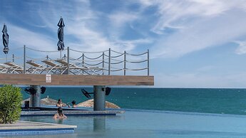 Sensational 2 Bedroom Condominium