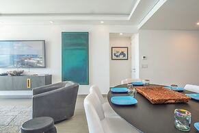 Sensational 2 Bedroom Condominium