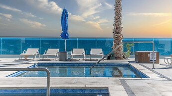 Awesome 3 Bedroom Condo Encantame Tower E 201