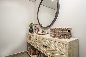 Awesome 3 Bedroom Condo Encantame Tower E 201
