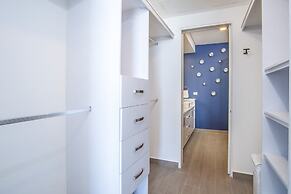 Awesome 3 Bedroom Condo Encantame Tower E 201