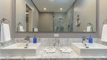 Waterfront Getaway 2 Bedroom Condo W1102