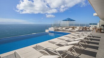 Beach Getaway 2 Bedroom Condo W802