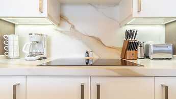 Beach Getaway 2 Bedroom Condo W802