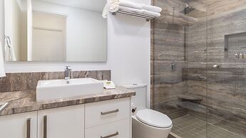 Beach Getaway 2 Bedroom Condo W802