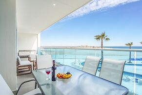 Gorgeous 2 Bedroom Condominium