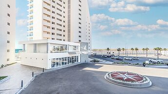 Spectacular 2 Bedroom Condominium Encantame E102
