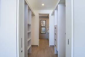 Spectacular 2 Bedroom Condominium Encantame E102