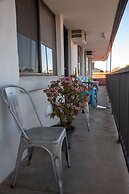 Sanz Motel Wentworth