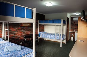 Sanz Motel Wentworth