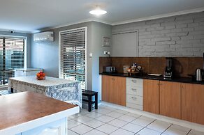 Sanz Motel Wentworth