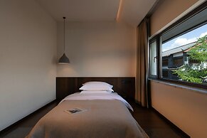 Ancient Charm Luxe Retreat Lijiang