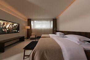 Ancient Charm Luxe Retreat Lijiang
