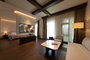 Ancient Charm Luxe Retreat Lijiang